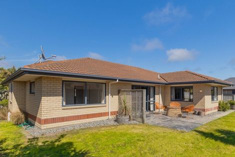 Photo of property in 35 Eastwood Rise, Waimairi Beach, Christchurch, 8083