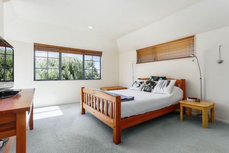 Photo of property in 31 Oakwood Grove, Eastern Beach, Auckland, 2012