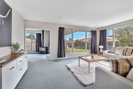 Photo of property in 24 Inwoods Road, Parklands, Christchurch, 8083