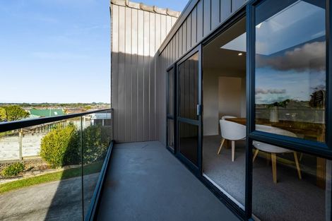 Photo of property in 20 Tiverton Crescent, Whalers Gate, New Plymouth, 4310