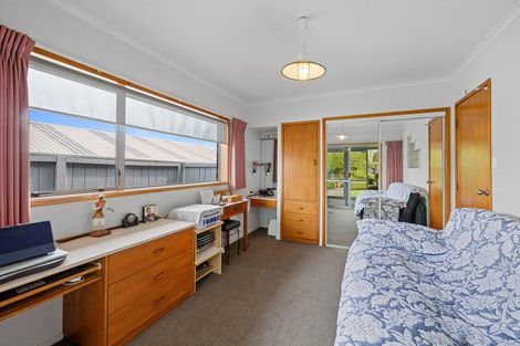 Photo of property in 6 Argyle Place, Highlands Park, New Plymouth, 4312