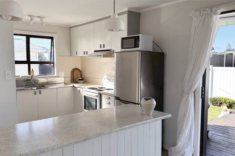 Photo of property in 4b Scott Street, Waihi Beach, 3611