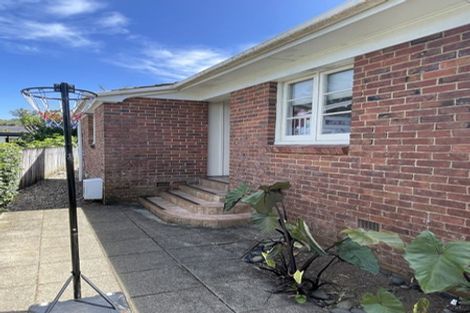Photo of property in 54 Amaru Road, One Tree Hill, Auckland, 1061