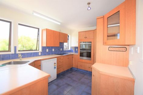 Photo of property in 6 Advene Road, Cockle Bay, Auckland, 2014