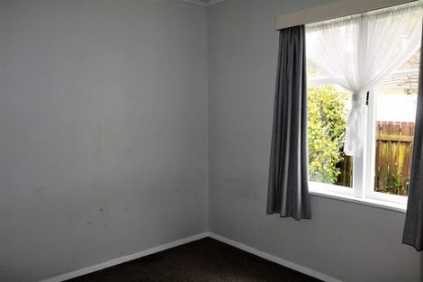 Photo of property in 5 Mcgowan Road, Wainuiomata, Lower Hutt, 5014