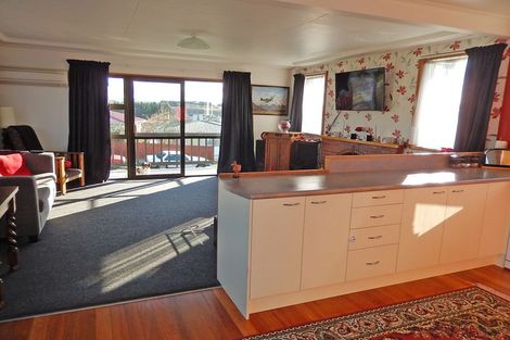 Photo of property in 17 Arrow Crescent, Holmes Hill, Oamaru, 9401