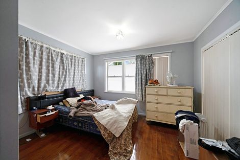 Photo of property in 27 Kohekohe Street, New Lynn, Auckland, 0600