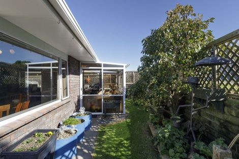 Photo of property in 3 Sandel Rise, Merrilands, New Plymouth, 4312