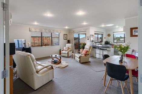 Photo of property in 55 Malta Crescent, Katikati, 3129