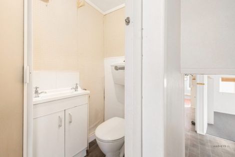 Photo of property in 32 Captain Scott Road, Glen Eden, Auckland, 0602