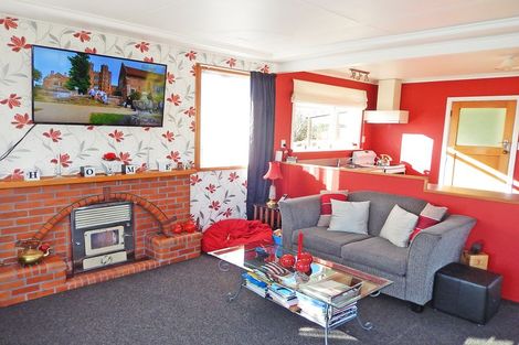 Photo of property in 17 Arrow Crescent, Holmes Hill, Oamaru, 9401