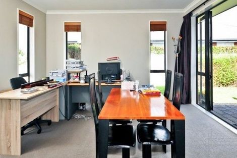 Photo of property in 44 Wiltshire Drive, Huntington, Hamilton, 3210