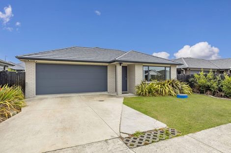 Photo of property in 9 Moemoea Avenue, Kumeu, 0810