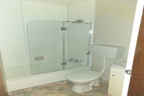 Photo of property in 26-26a Chartwell Drive, Crofton Downs, Wellington, 6035