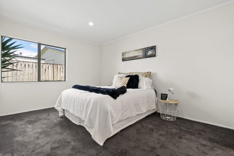 Photo of property in 8 Pono Place, Waiuku, 2123