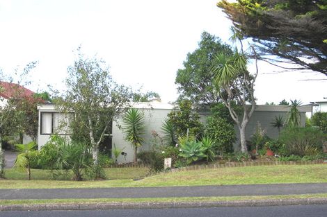 Photo of property in 262 Glamorgan Drive, Northcross, Auckland, 0630