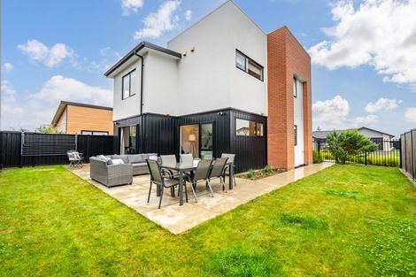 Photo of property in 48 Mawai Hakona Drive, Wallaceville, Upper Hutt, 5018