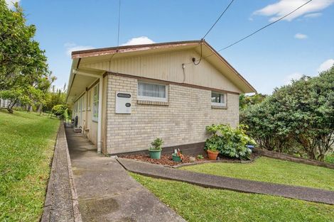 Photo of property in 1/7 Dakota Avenue, Beach Haven, Auckland, 0626