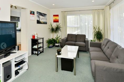 Photo of property in 39a Seaview Road, Glenfield, Auckland, 0629