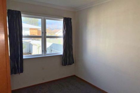 Photo of property in 34 Queenwood Road, Levin, 5510