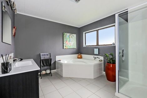 Photo of property in 38 Kent Terrace, Taradale, Napier, 4112