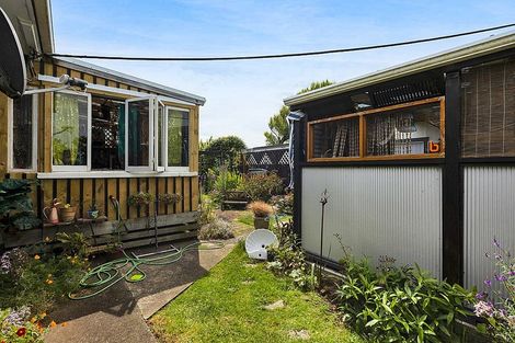 Photo of property in 6 Cornwall Street, Patea, 4520