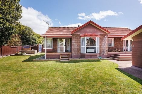 Photo of property in 21 Dalfield Place, Highbury, Palmerston North, 4412