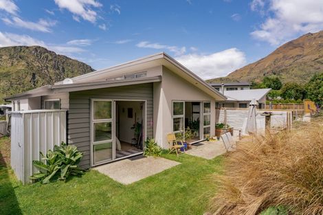 Photo of property in 26 Harrys Close, Arthurs Point, Queenstown, 9371