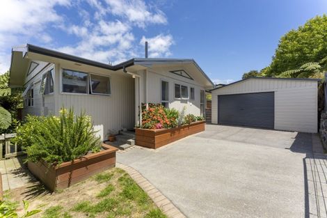 Photo of property in 7 Gainsborough Grove, Belmont, Lower Hutt, 5010