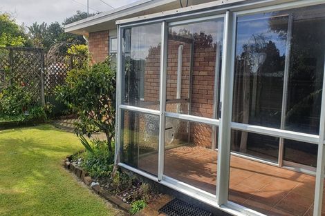 Photo of property in 10 Shortland Street, Lower Vogeltown, New Plymouth, 4310