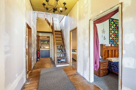 Photo of property in 19 Milne Street, Hunterville, 4730