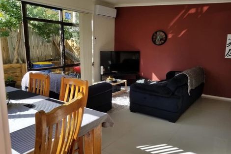 Photo of property in 2a Charlenne Close, Ranui, Auckland, 0612