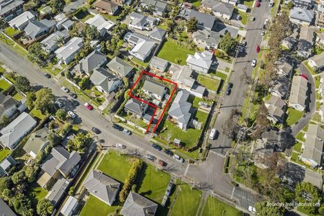 Photo of property in 2/33 Egremont Street, Belmont, Auckland, 0622