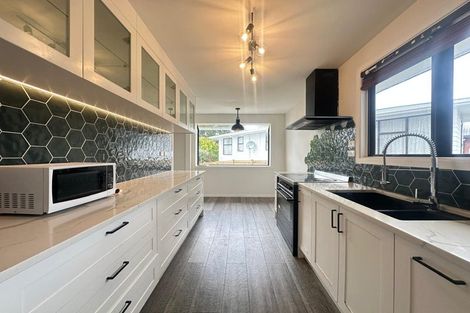 Photo of property in 24b Duncan Avenue, Te Atatu South, Auckland, 0610