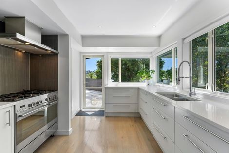 Photo of property in 2/20 Gulf View Road, Murrays Bay, Auckland, 0630