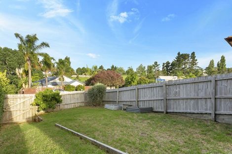 Photo of property in 7 Berkshire Terrace, Massey, Auckland, 0614