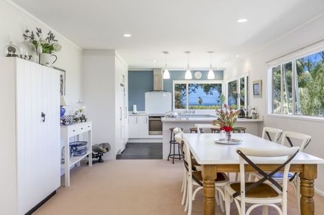 Photo of property in 896 Whangaparaoa Road, Manly, Whangaparaoa, 0930
