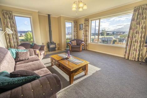 Photo of property in 12 Asher Avenue, Te Anau, 9600
