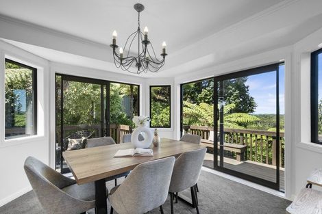 Photo of property in 1034 Scenic Drive North, Swanson, Auckland, 0816