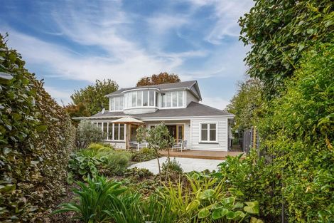 Photo of property in 1 Bradnor Road, Fendalton, Christchurch, 8052