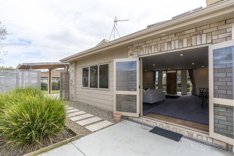 Photo of property in 14 Maccallum Court, Rototuna, Hamilton, 3210