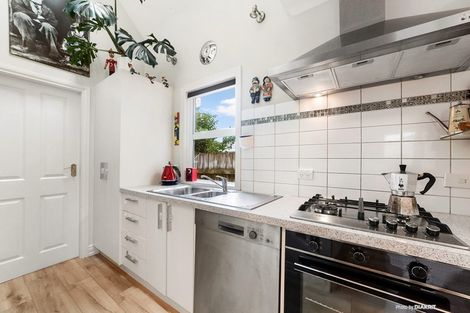 Photo of property in 9a Seine Street, Island Bay, Wellington, 6023