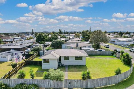 Photo of property in 4 Romney Place, Manurewa, Auckland, 2102