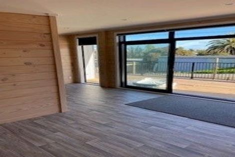 Photo of property in 12 Dallinghoe Crescent, Milford, Auckland, 0620