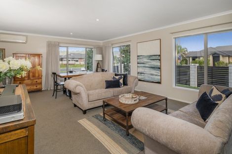 Photo of property in 2 Little George Place, Whitianga, 3510