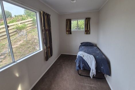 Photo of property in 68 Gloaming Hill, Titahi Bay, Porirua, 5022