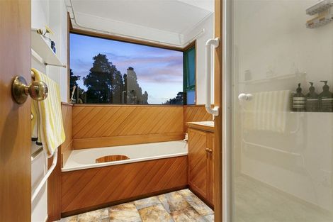 Photo of property in 70b Roberts Road, Glenfield, Auckland, 0629