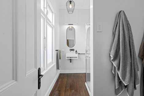 Photo of property in 10 Mcvay Street, Napier South, Napier, 4110