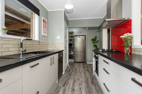 Photo of property in 42 Hendon Road, Fairview Downs, Hamilton, 3214