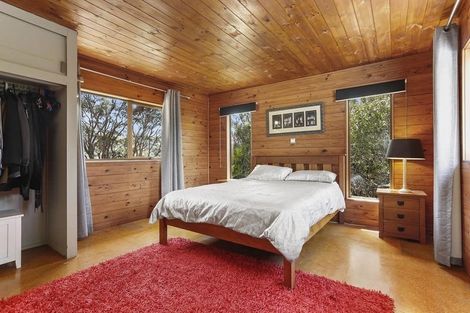 Photo of property in 114 Mountain Road, Henderson Valley, Auckland, 0612